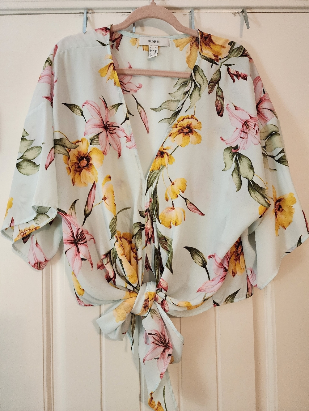 Forever 21 Cream Pastel Floral Tie-Front Blouse 2X Boho Flutter Sleeves Coquette
